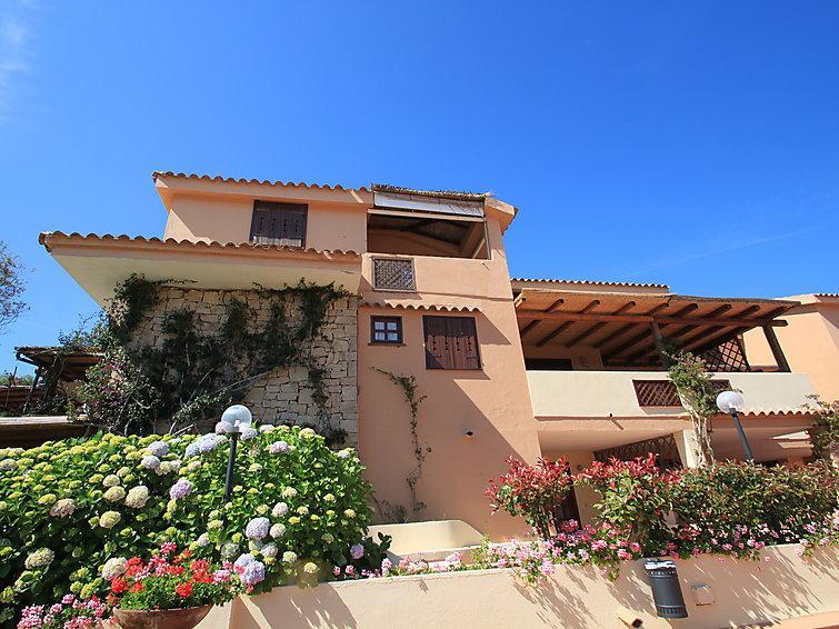 Residence Bougainvillae Liscia di Vacca Exterior photo